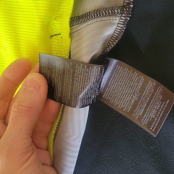 HP!! 🎉🎉Under armour cold gear fitted jacket - Picture 10 of 12